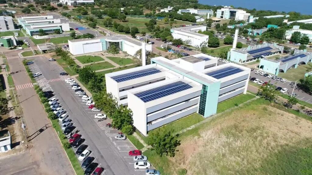 Seleção para Professor Universitário: Salários de até R$ 18 mil