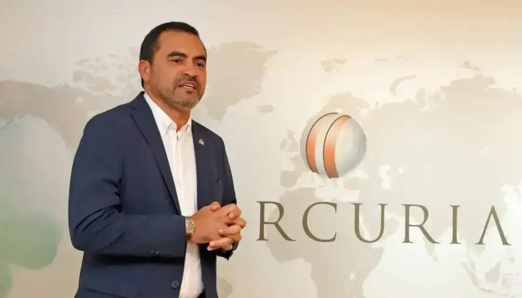 Wanderlei entrega auditório do Colégio Duque em Taquaruçu